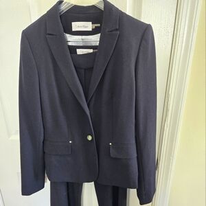Women's suit